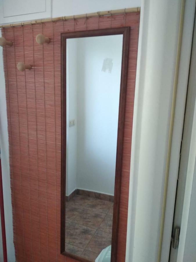 Ferienwohnung Jelena Omiš Exterior foto
