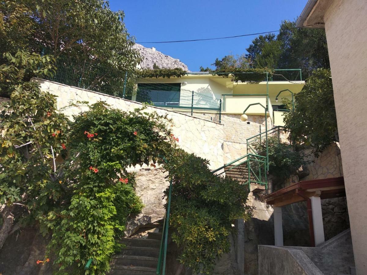 Ferienwohnung Jelena Omiš Exterior foto